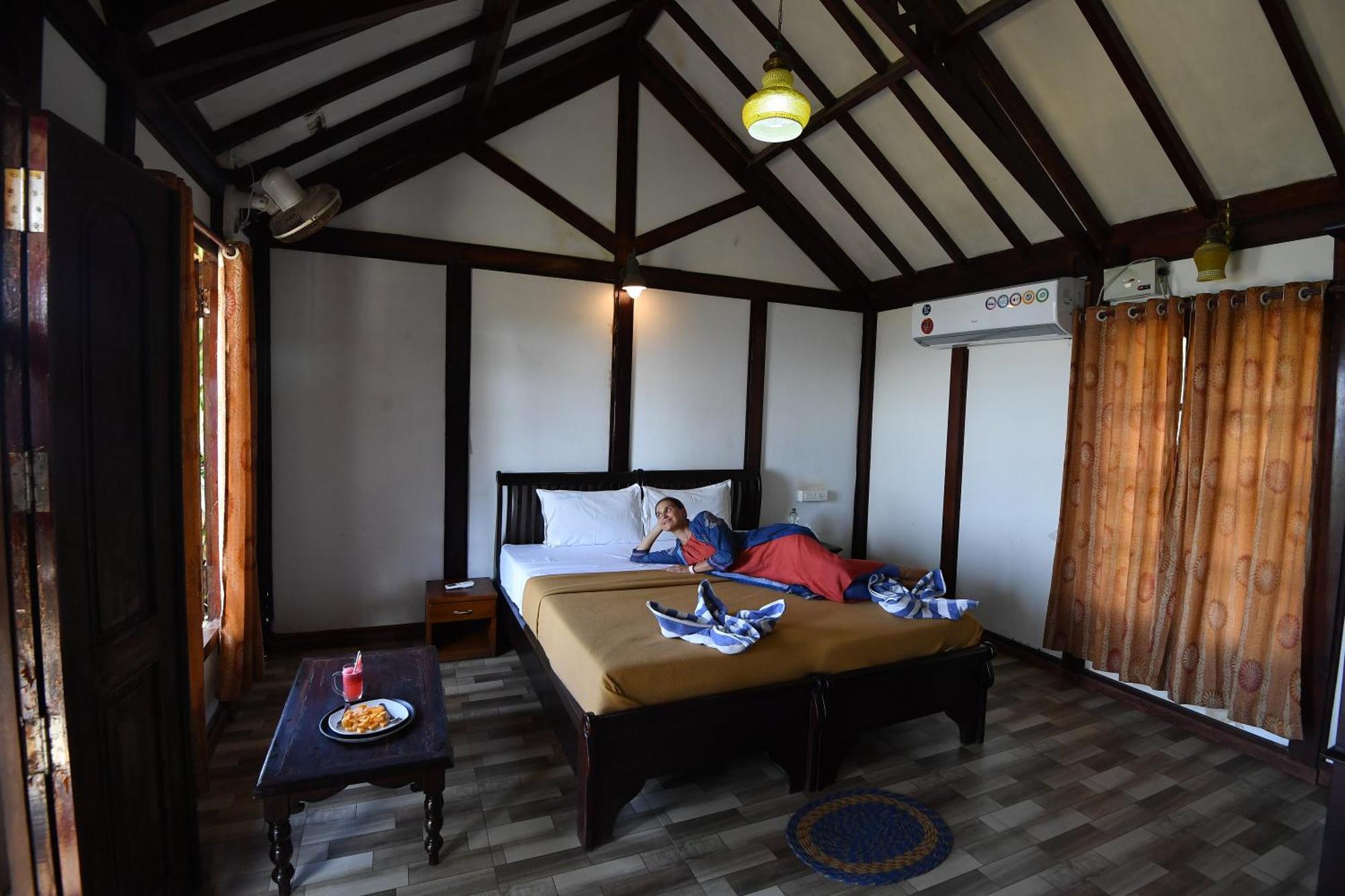 Blue Water Beach Resort Varkala Exterior photo