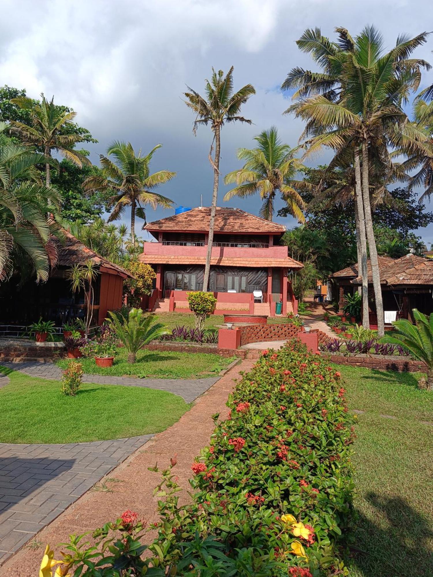 Blue Water Beach Resort Varkala Exterior photo