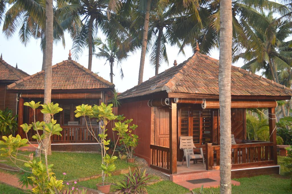Blue Water Beach Resort Varkala Exterior photo
